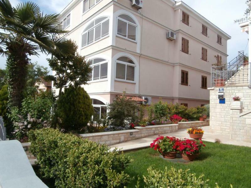 Appartement Miki à Poreč Extérieur photo