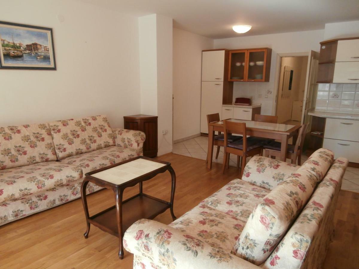 Appartement Miki à Poreč Extérieur photo